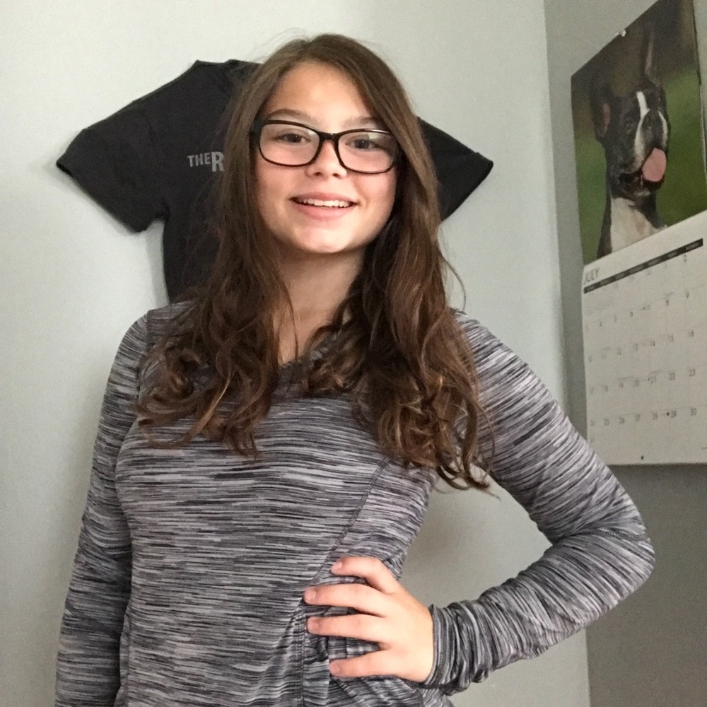 Small Kirkland Signature pullover shirt gray and black